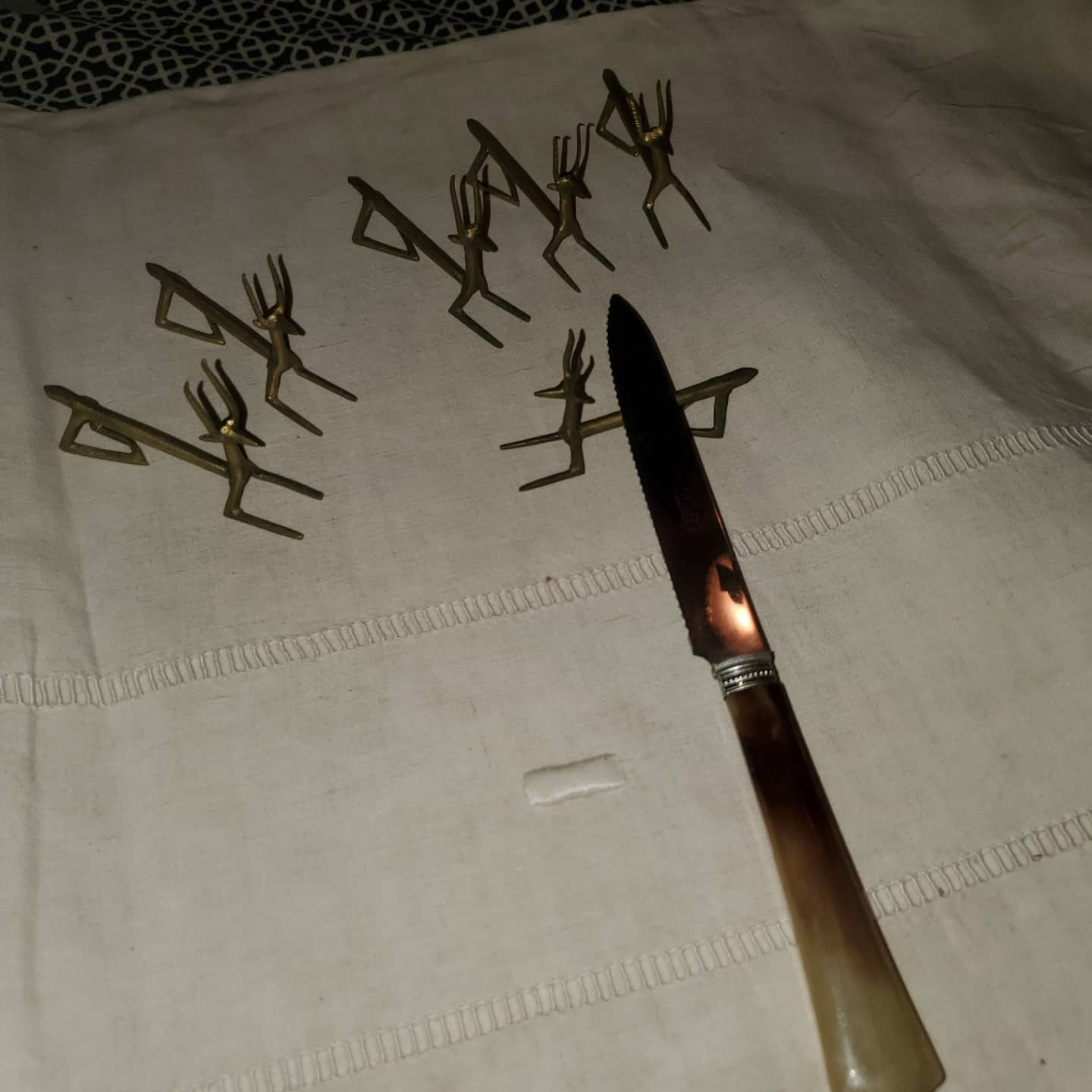 6 gazelle knife holders