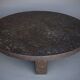 Table basse ronde brutaliste en résine, années 1970