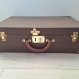 Louis Vuitton suitcase from 1920 in vuittonite