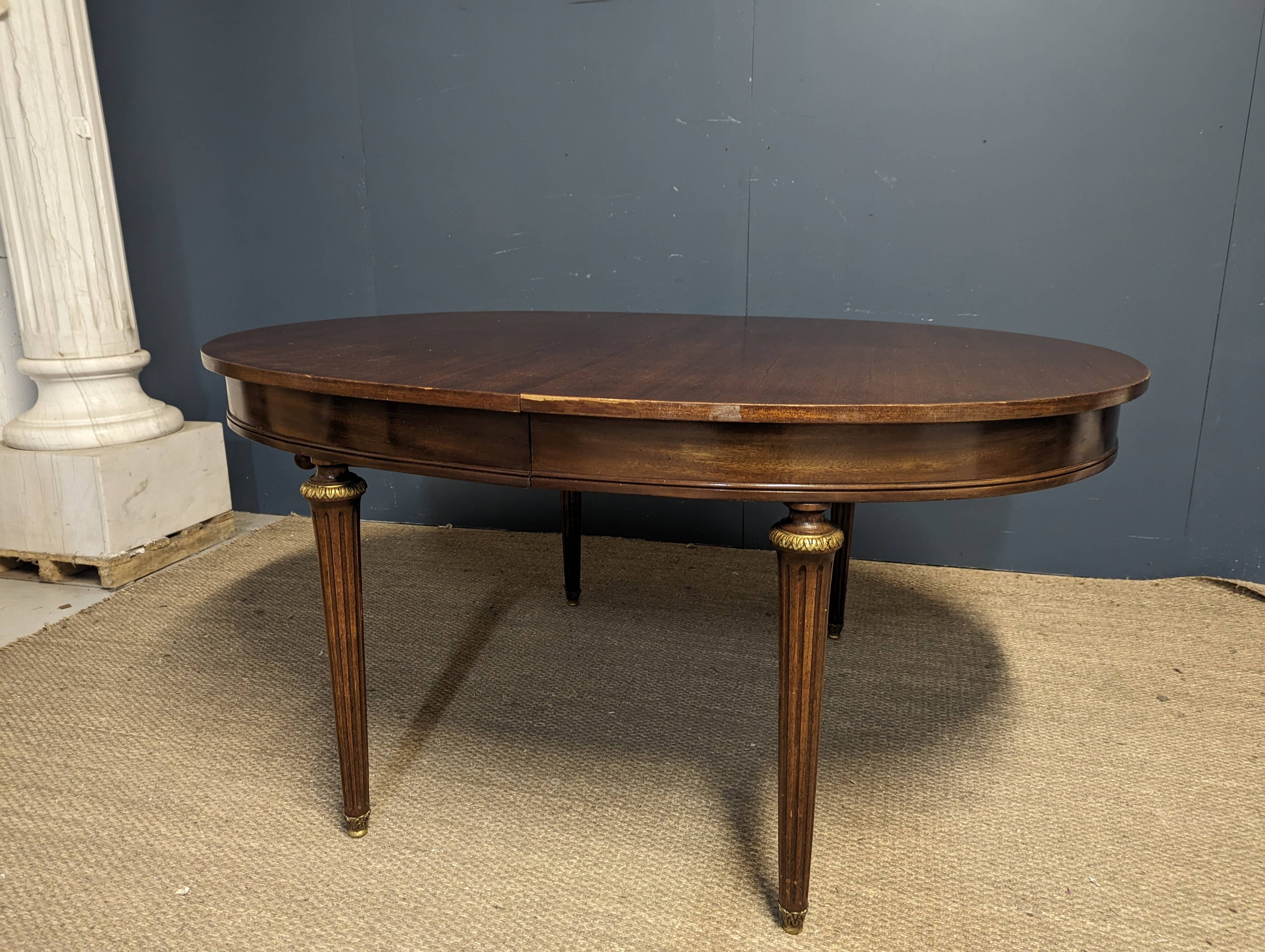 Louis XVI style mahogany veneer table