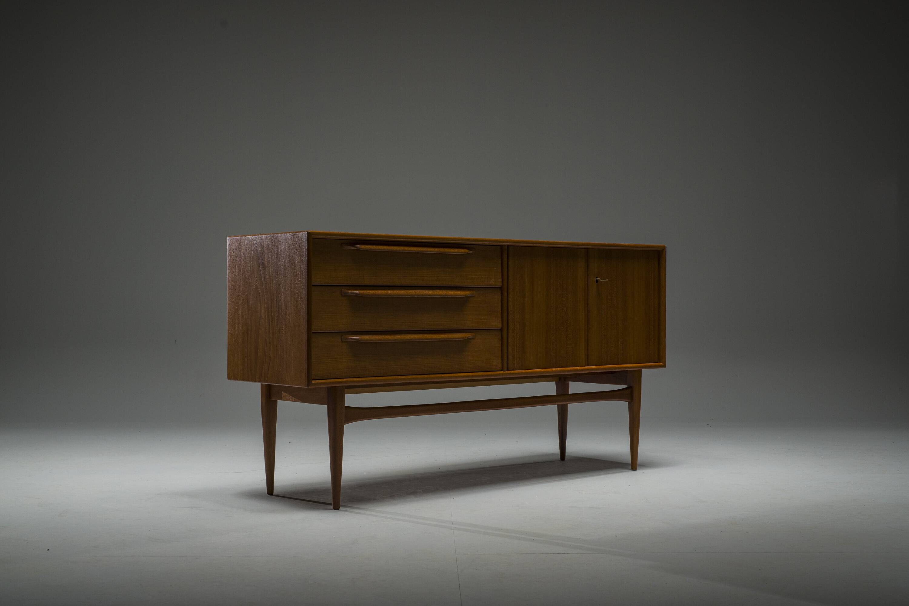 Mid-Century Teak Type RT 200 Sideboard in Teak by Heinrich Riestenpatt for
