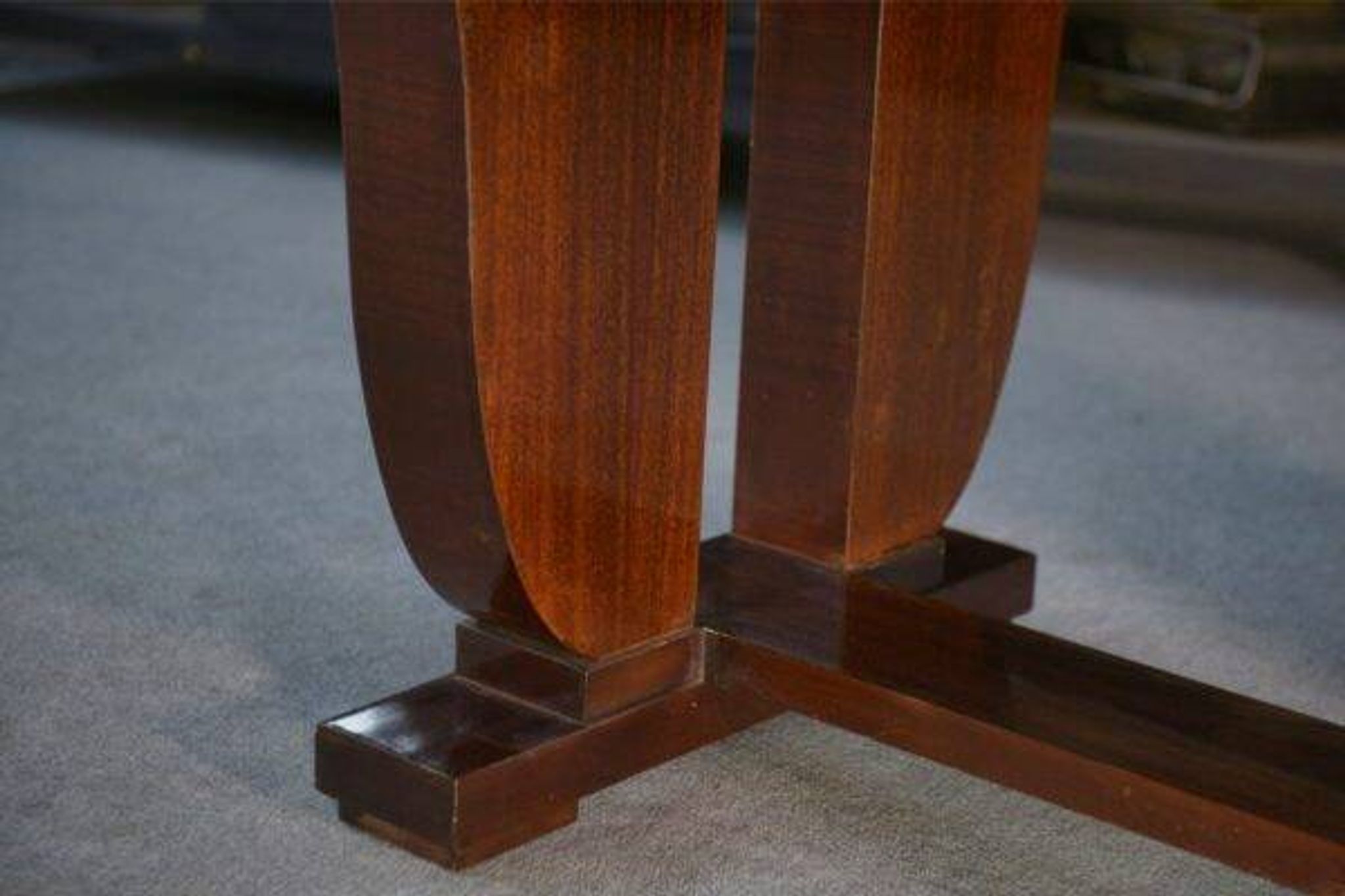 Art Deco mahogany veneer table in the style of Jules Leleu, 1930s