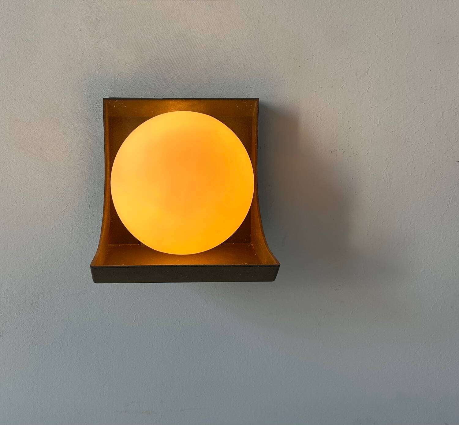 Pair of vintage wall lights, RAAK W1804, brown Bakelite and opaline, Netherlands