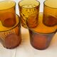 Ensemble de 10 verres dépareillés ambrés