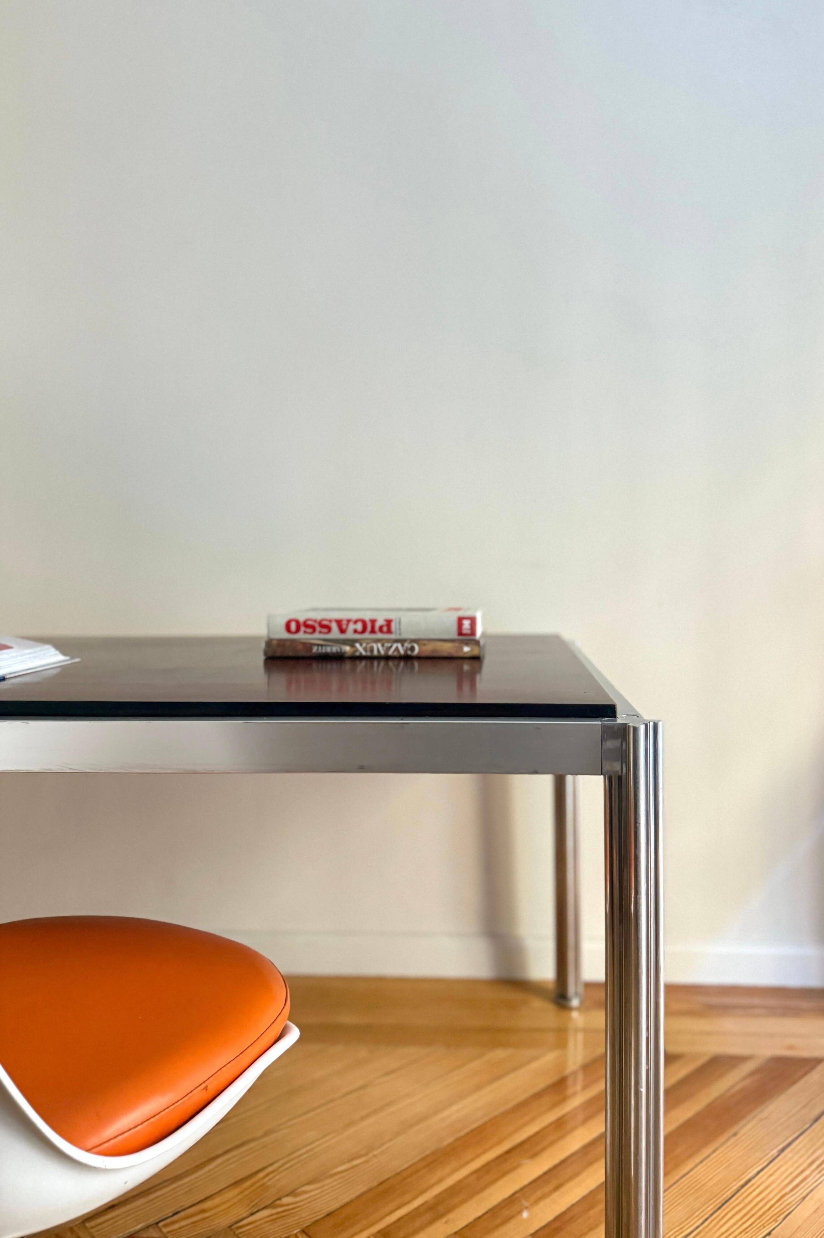 Table «Shamrock» by George Ciancimino