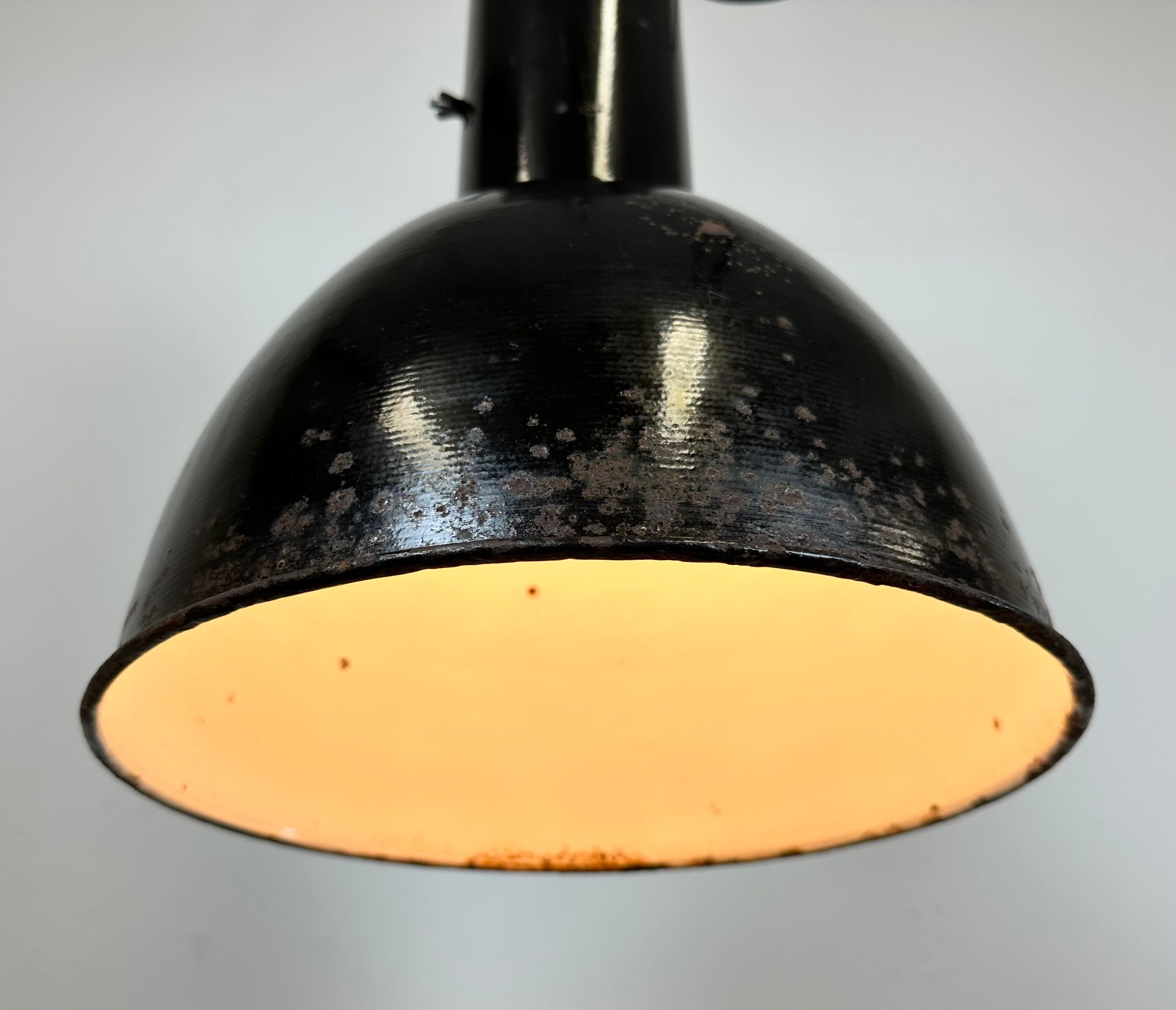 Rusty Industrial Bauhaus Black Enamel Pendant Lamp, 1930s