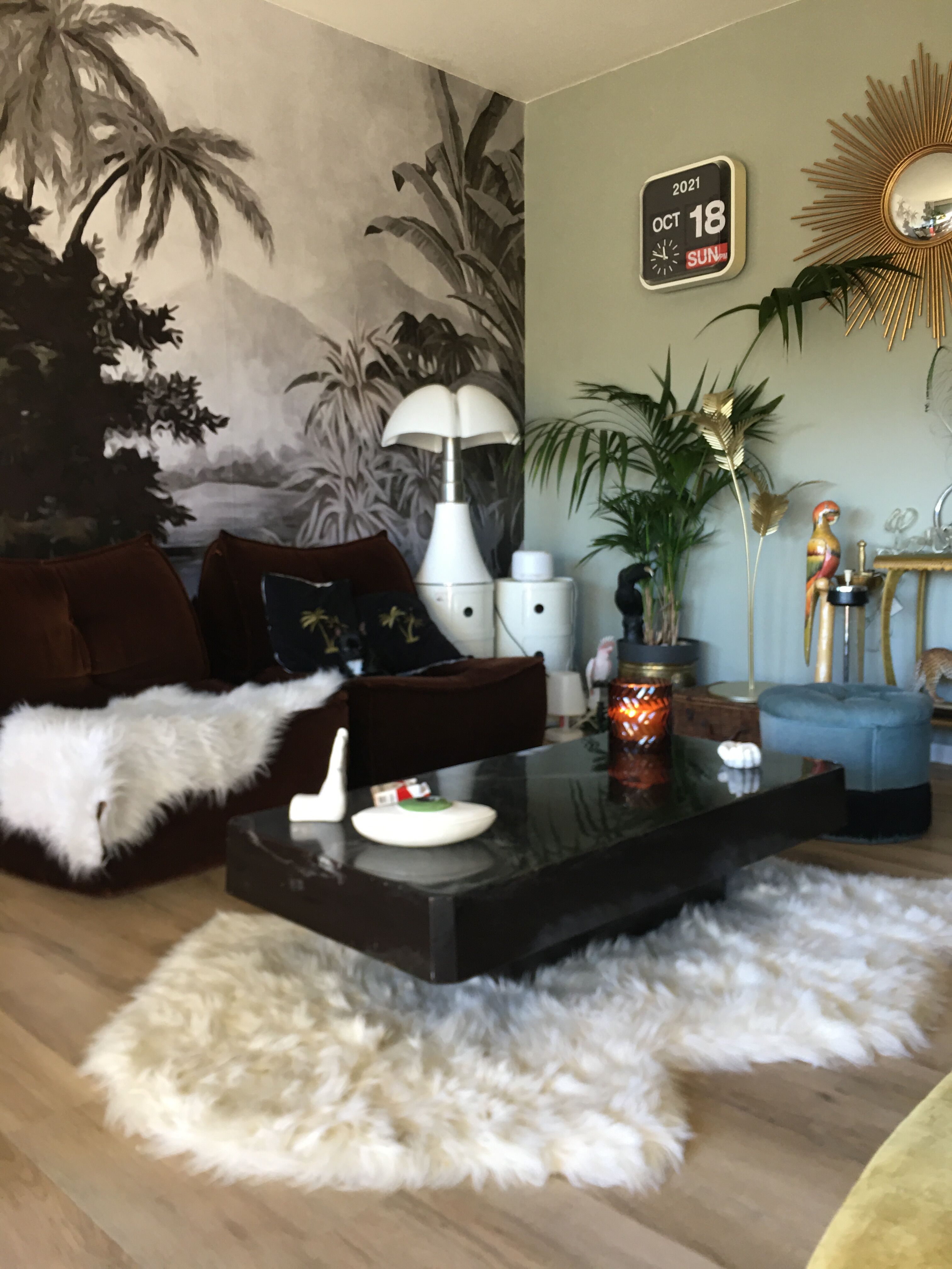 Coffee table 70s black marble effect