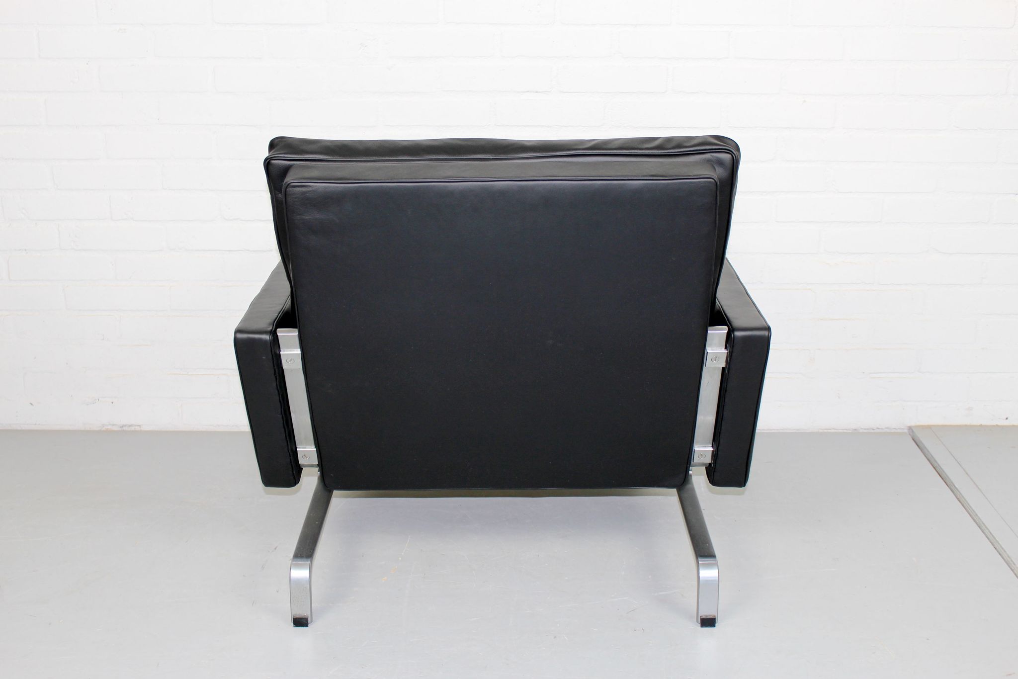 Set 2 vintage PK31/1 Lounge Chair & PK61 Coffee Table by Poul Kjaerholm for E. Kold Christensen