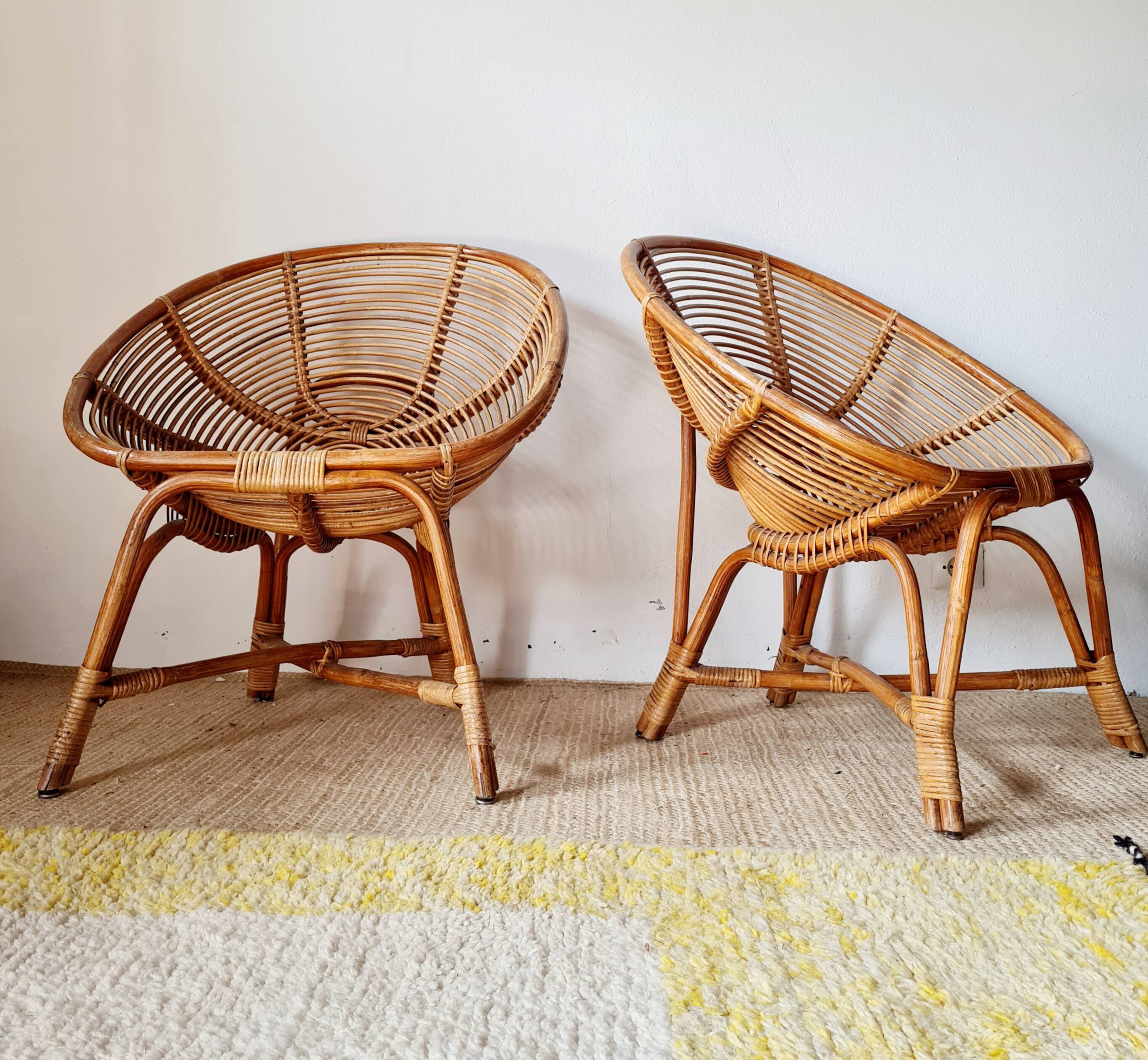 Pair of vintage basket chairs in rattan – Riviera style 1960