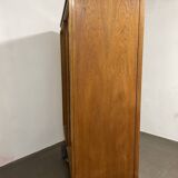 Armoire vintage avec portes vitrées