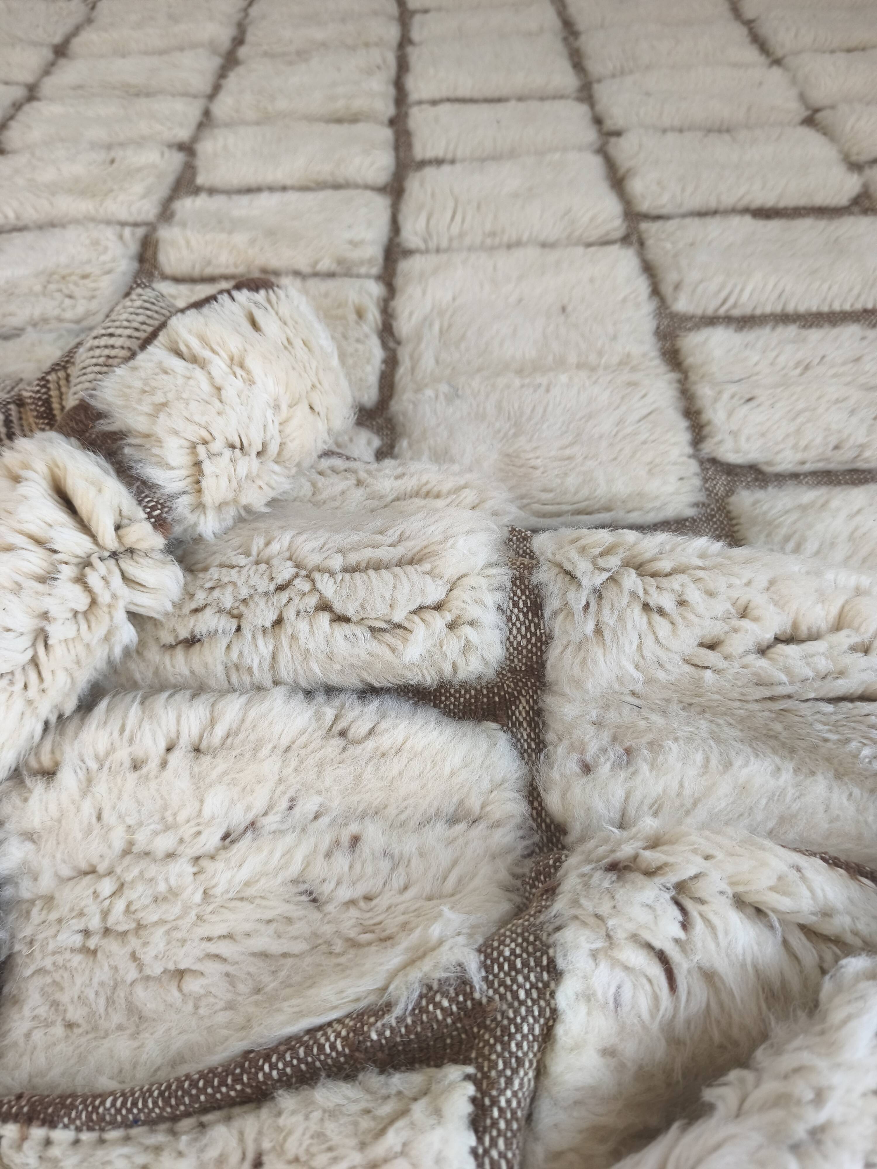 Beni Mrirt Berber Rug Handmade 150x250cm・Textured Paving Pattern・Cream Wool