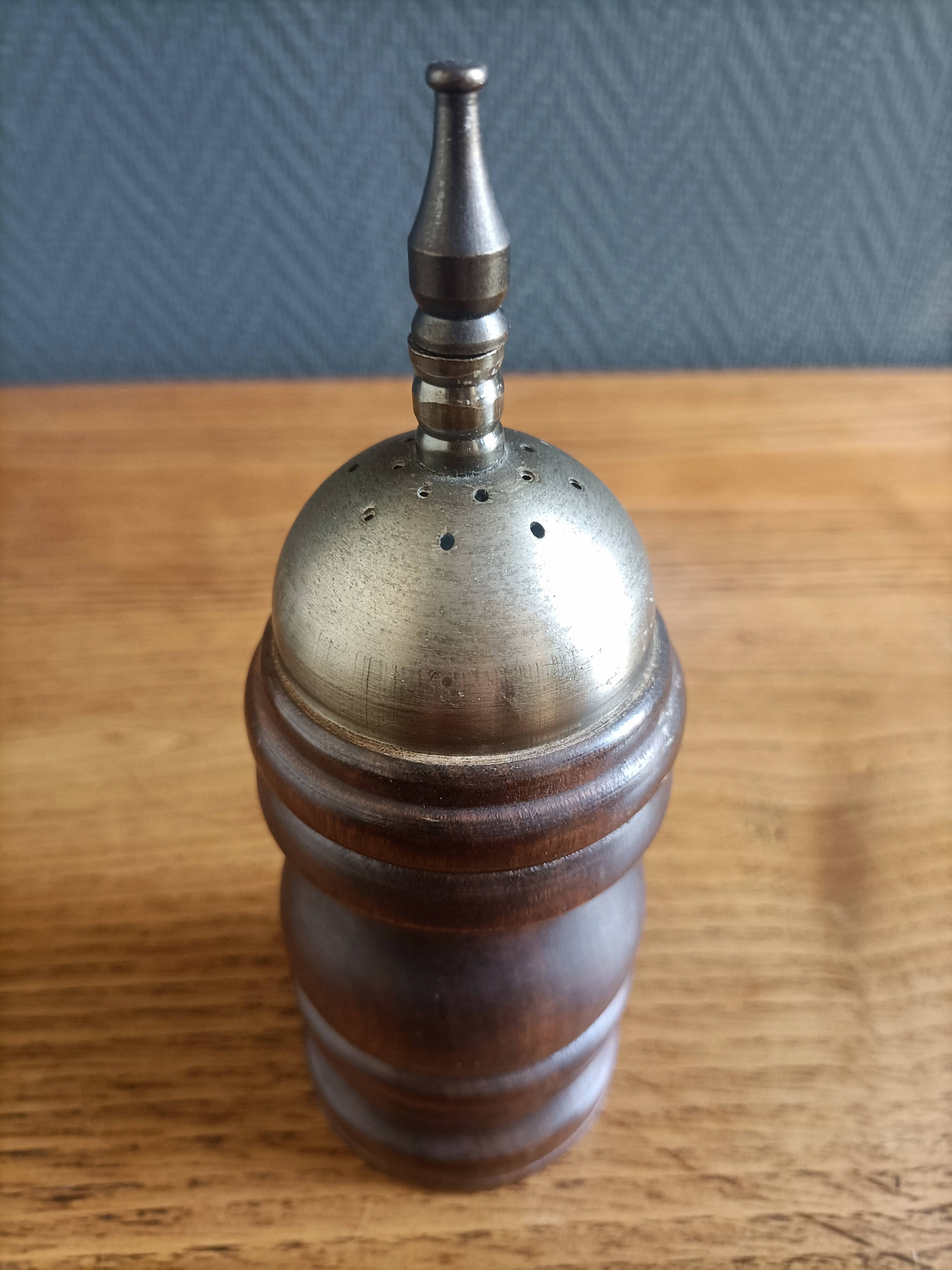 Wooden pepper mill and salt shaker set