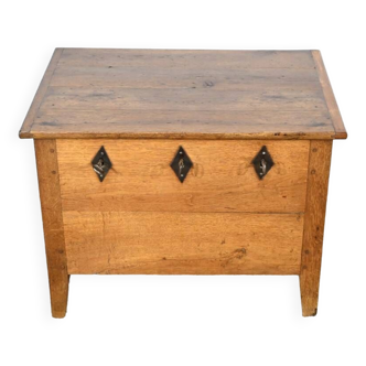 Oak Community Chest – Late 19th Century