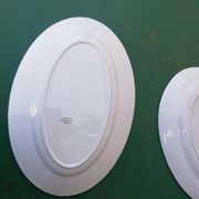 2 oval dishes rooster decorations