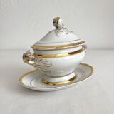 Saucière à couvercle en porcelaine style Empire, XIXème siècle