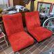 Paire de chauffeuses en moumoute rouge vers 1960