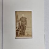Ensemble de 6 photographies anciennes montées, portraits studio du XIXe siècle