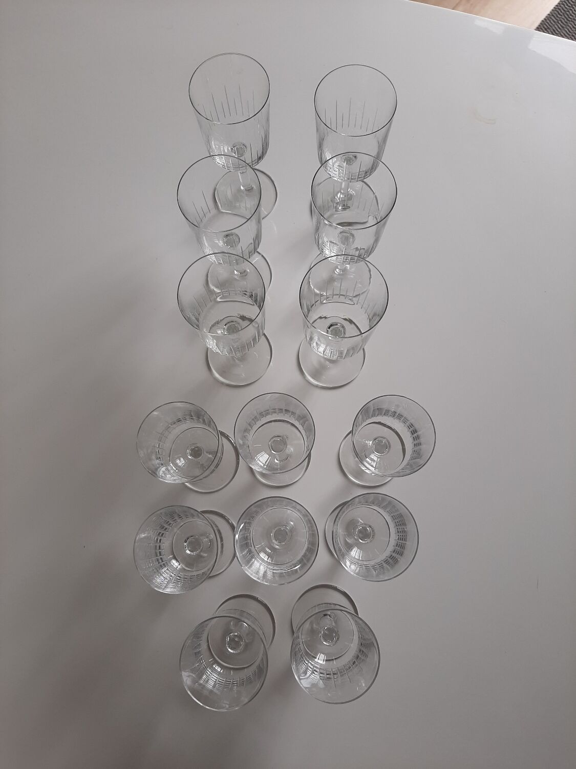Lot 14 verres à pied gravé vintage