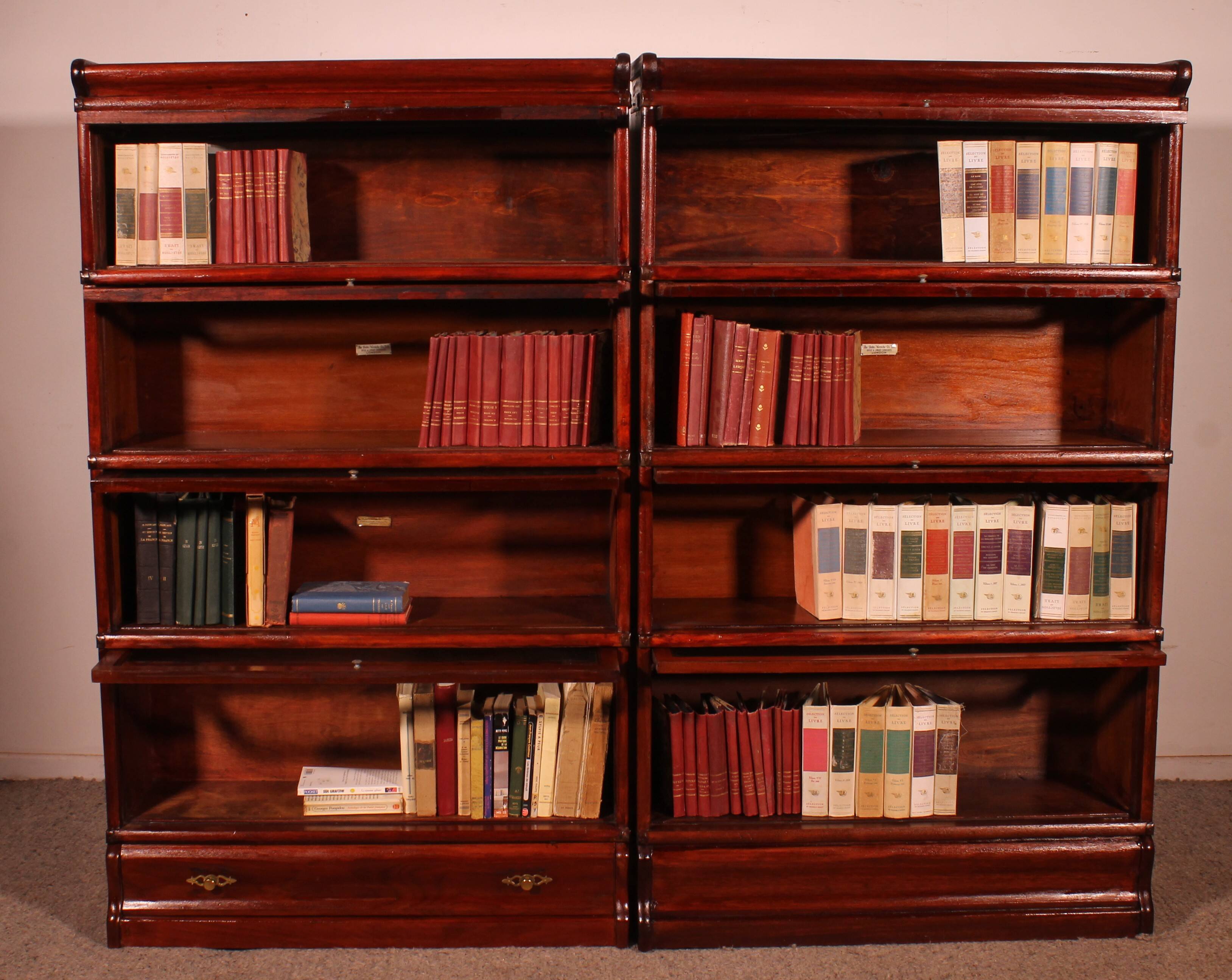Pair of Globe Wernicke mahogany bookcases circa 1900