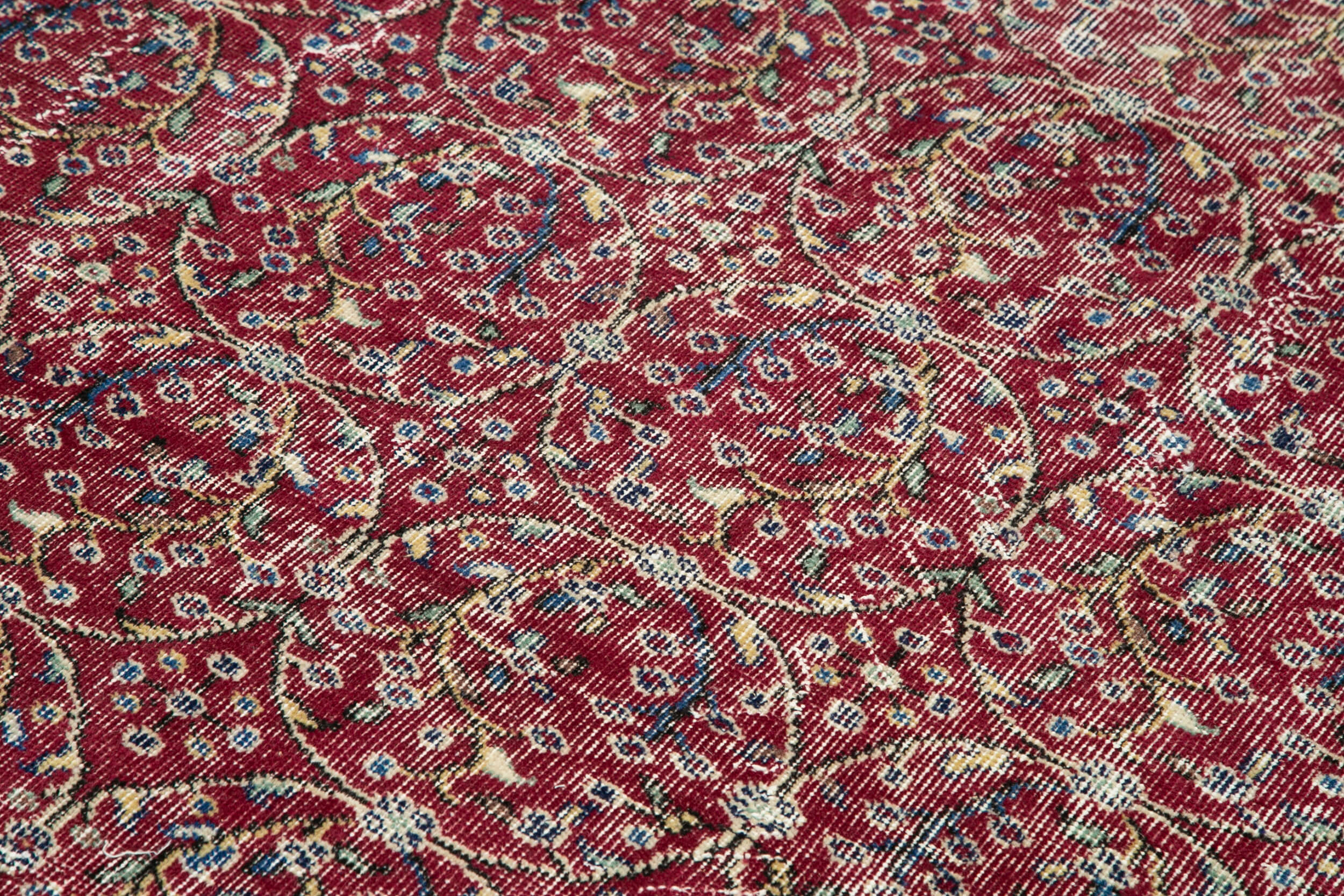 Hand-knotted vintage turkish red carpet 165 cm