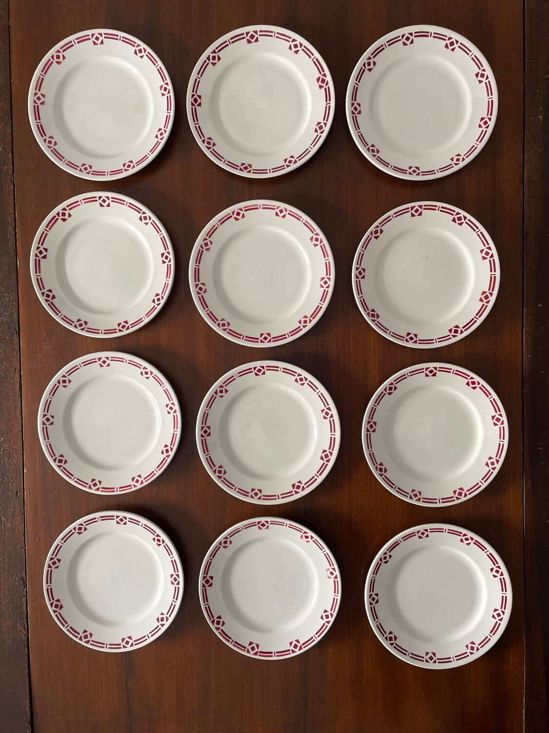 Set de 12 assiettes à dessert Saint Amand 1930