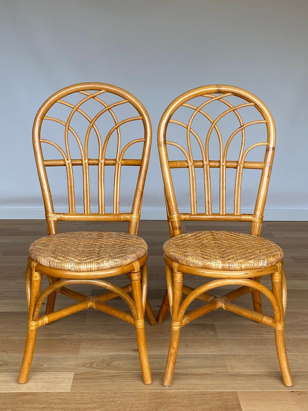 Suite de 4 chaises rotin 1970bois cintre belle patine