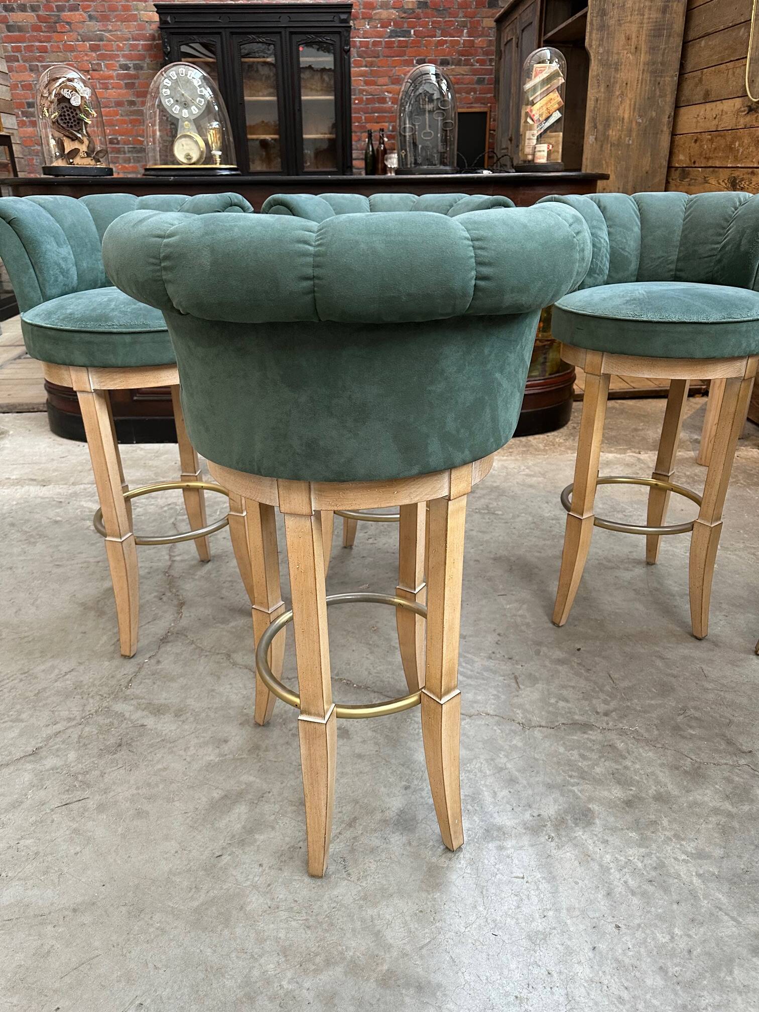 Set of 6 bar stools