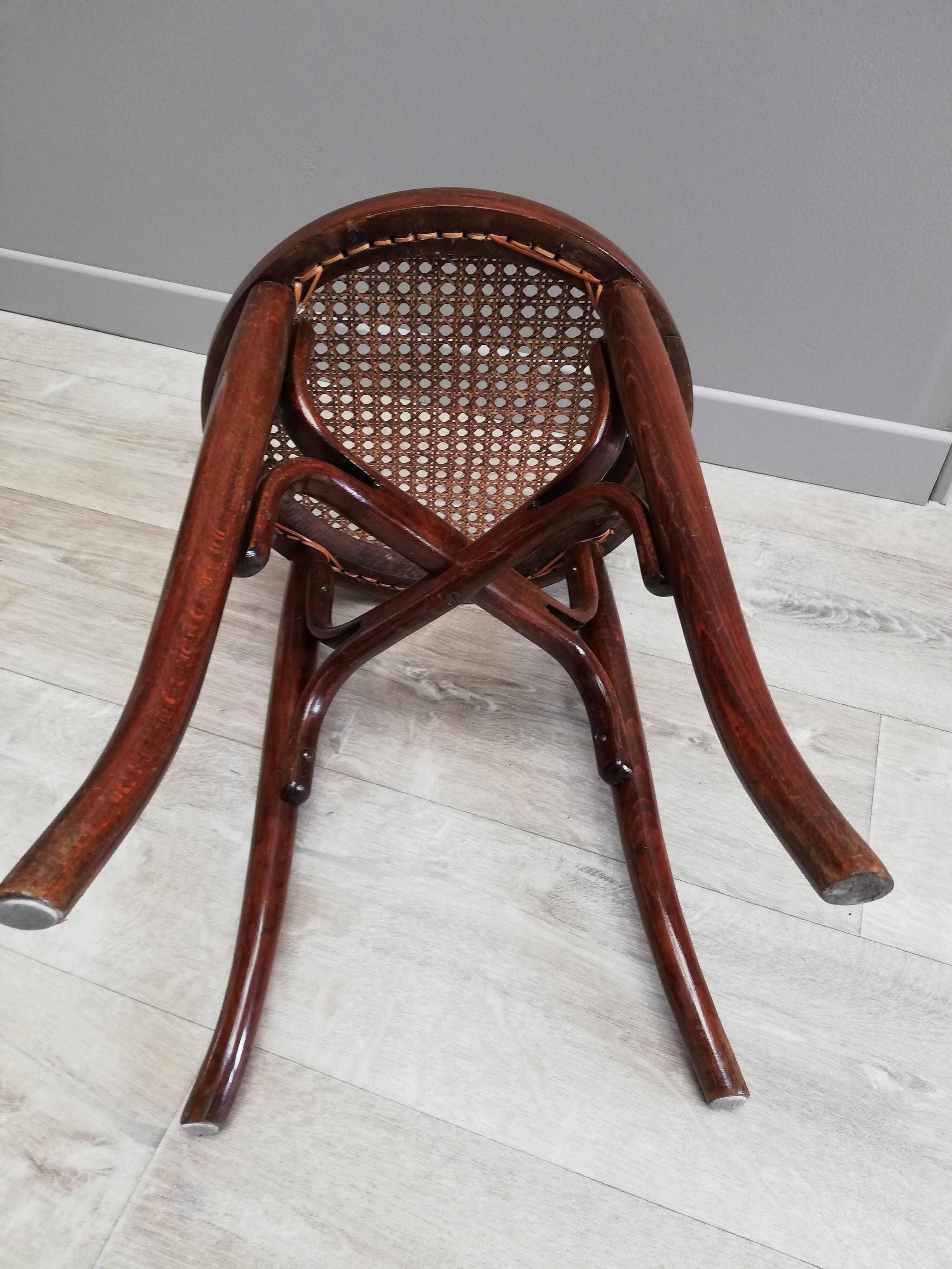 Bistro stool with curved wooden cane