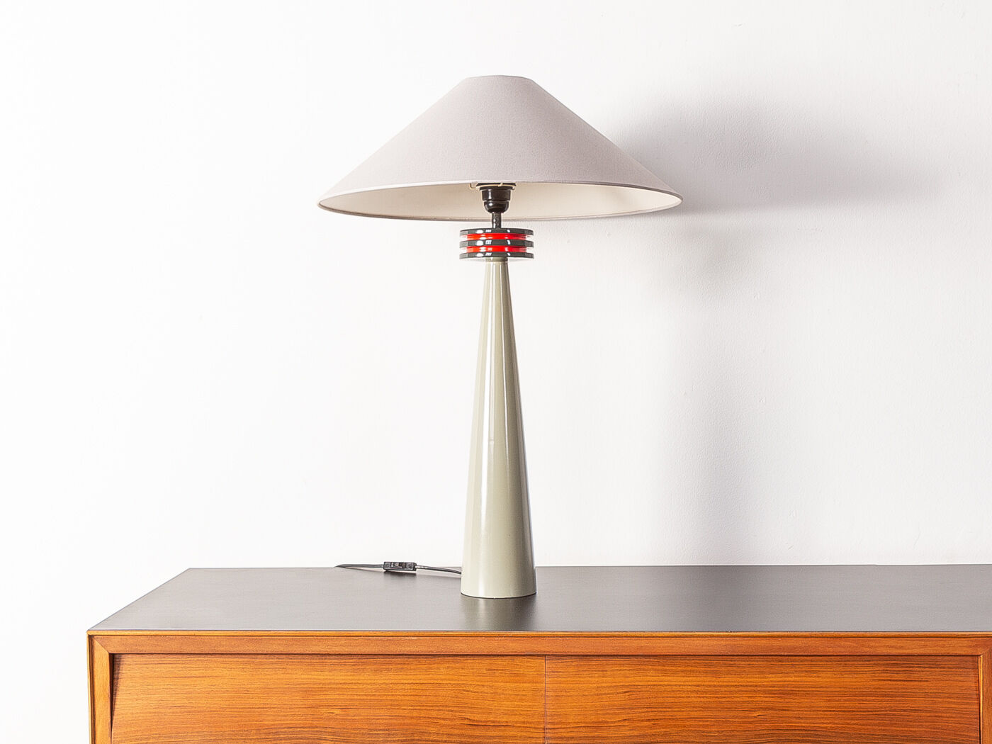 Memphis design table lamp, Olivier Villatte