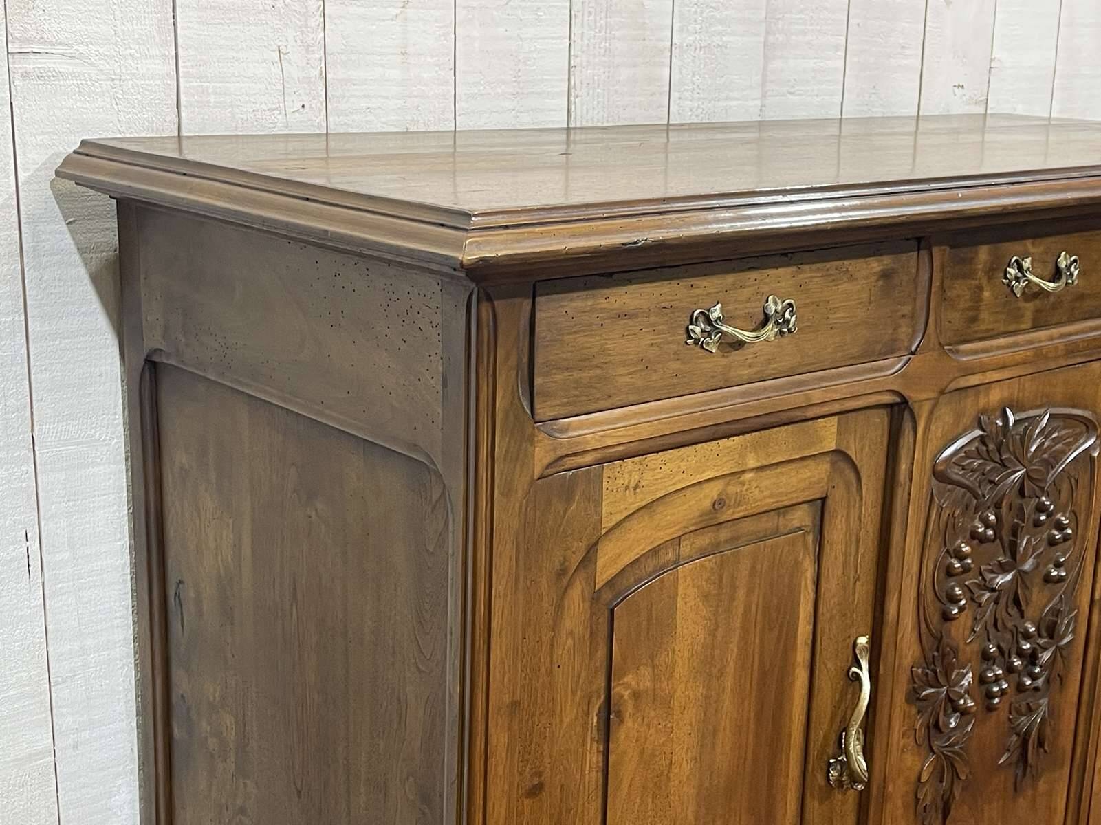 Art Nouveau enfilade in walnut from the early 20th century.