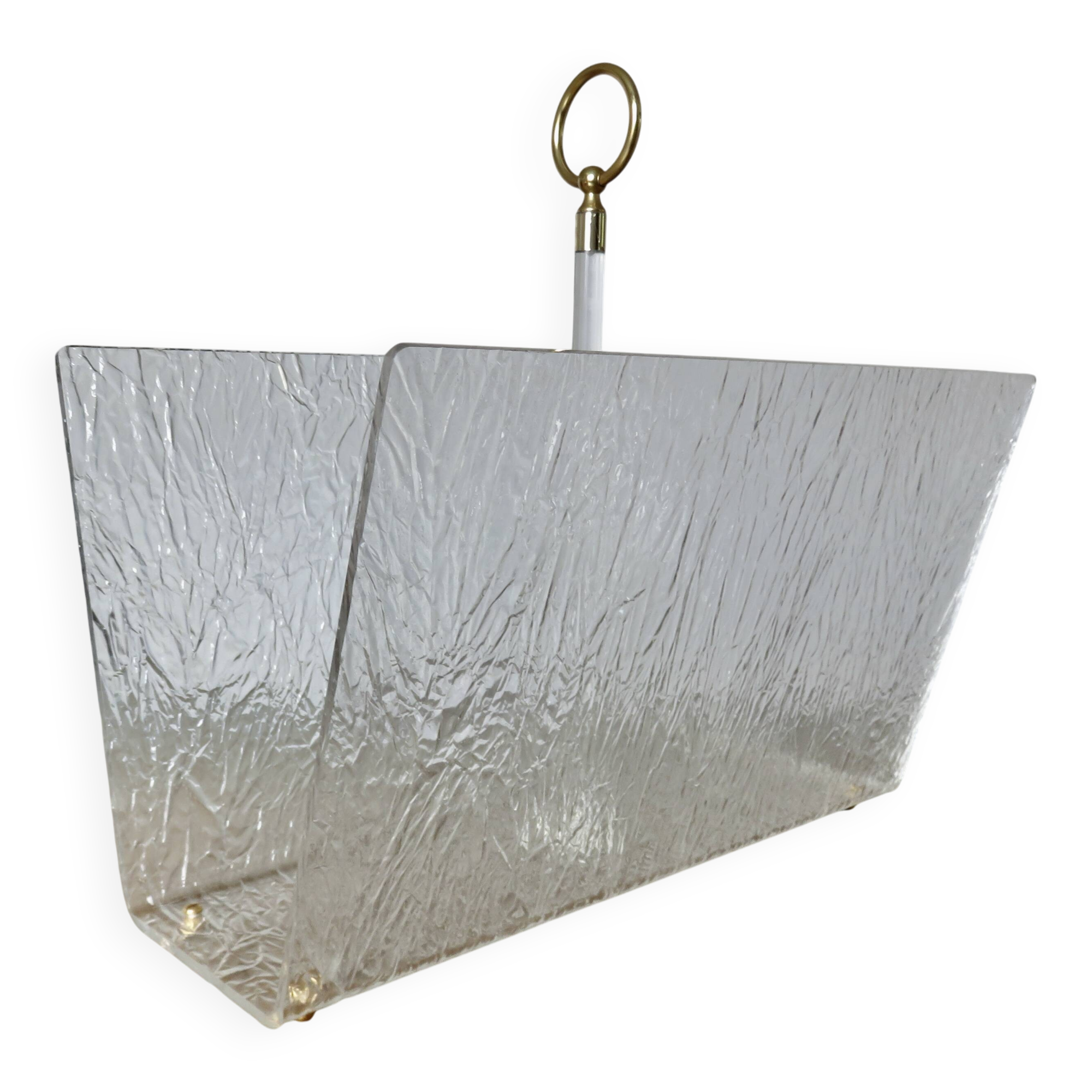 "Roche Bobois" magazine rack in lucite, plexiglass, altuglas and brass, 1970
