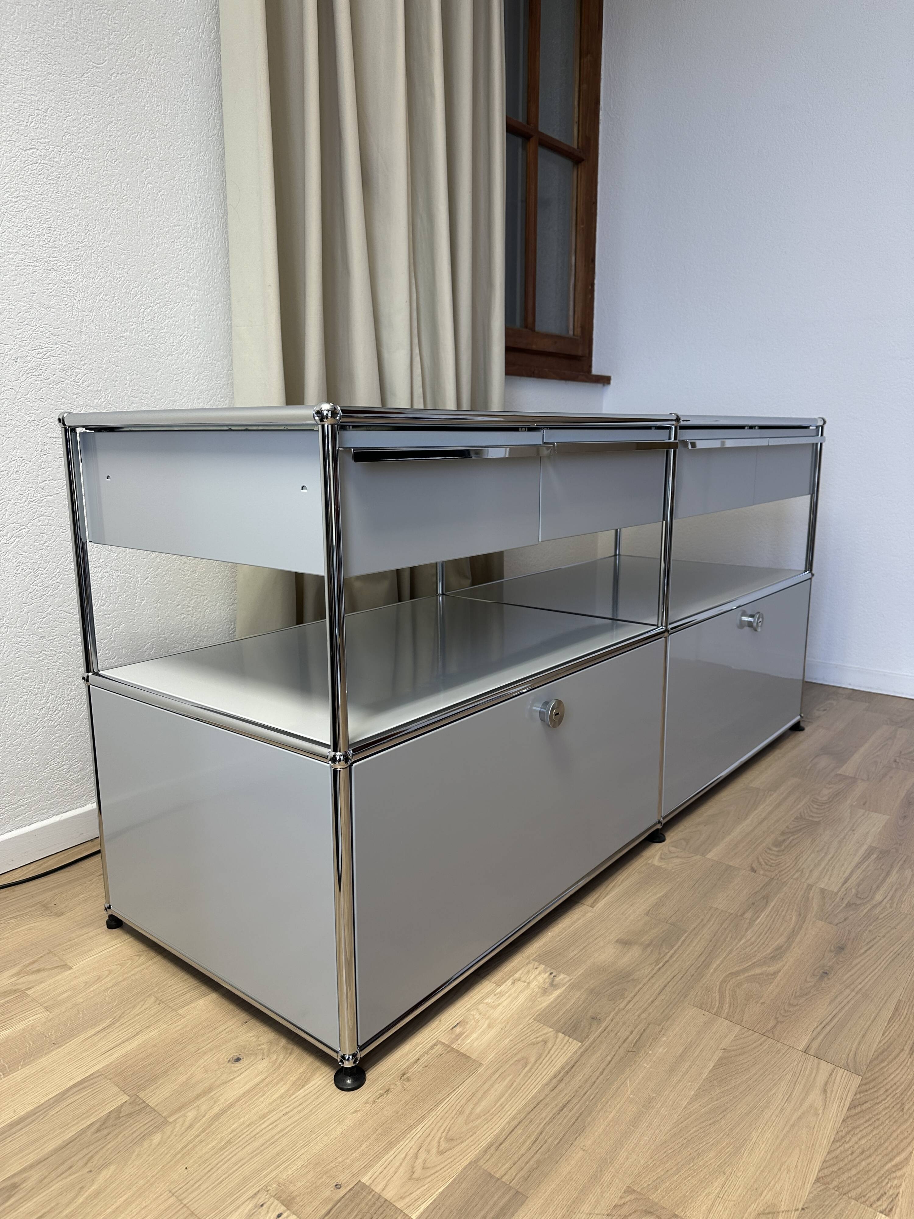 USM Haller Commode in Light Grey