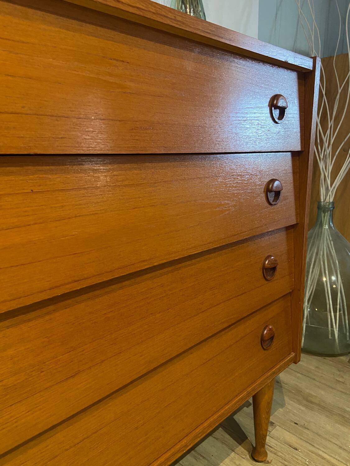 Vintage wooden chest of drawers