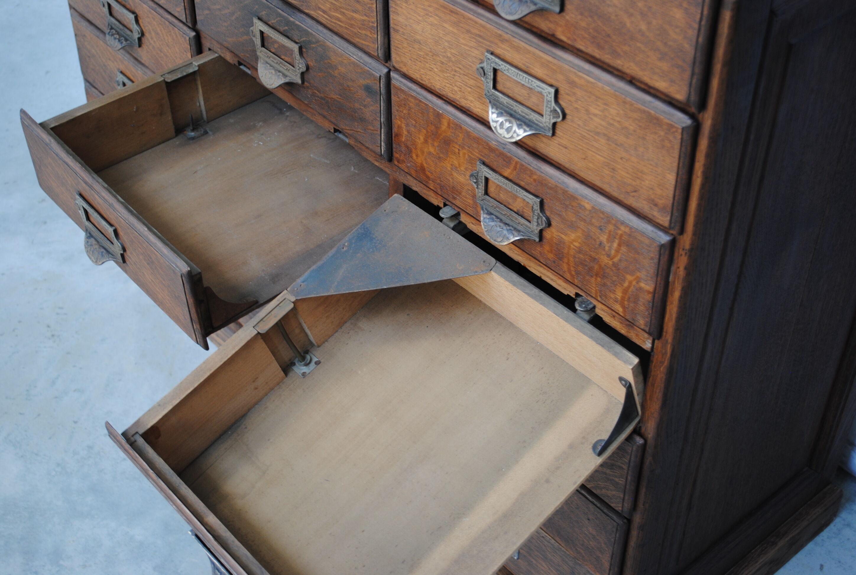 Chouanard notary cabinet