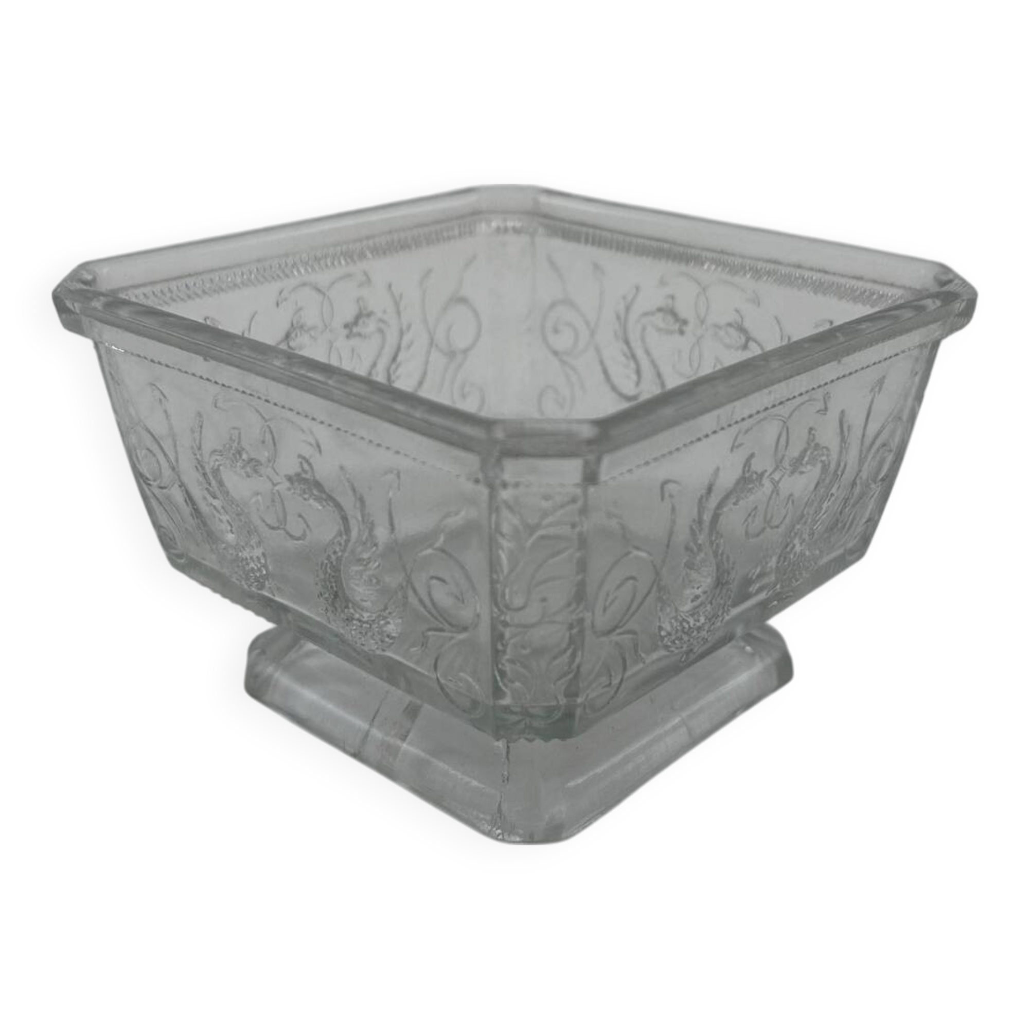 Glass cup with dragon decoration