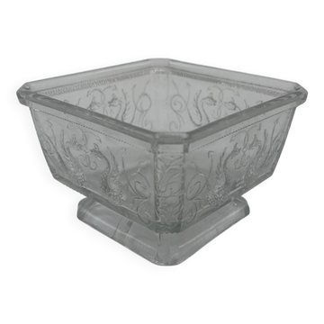 Glass cup with dragon decoration