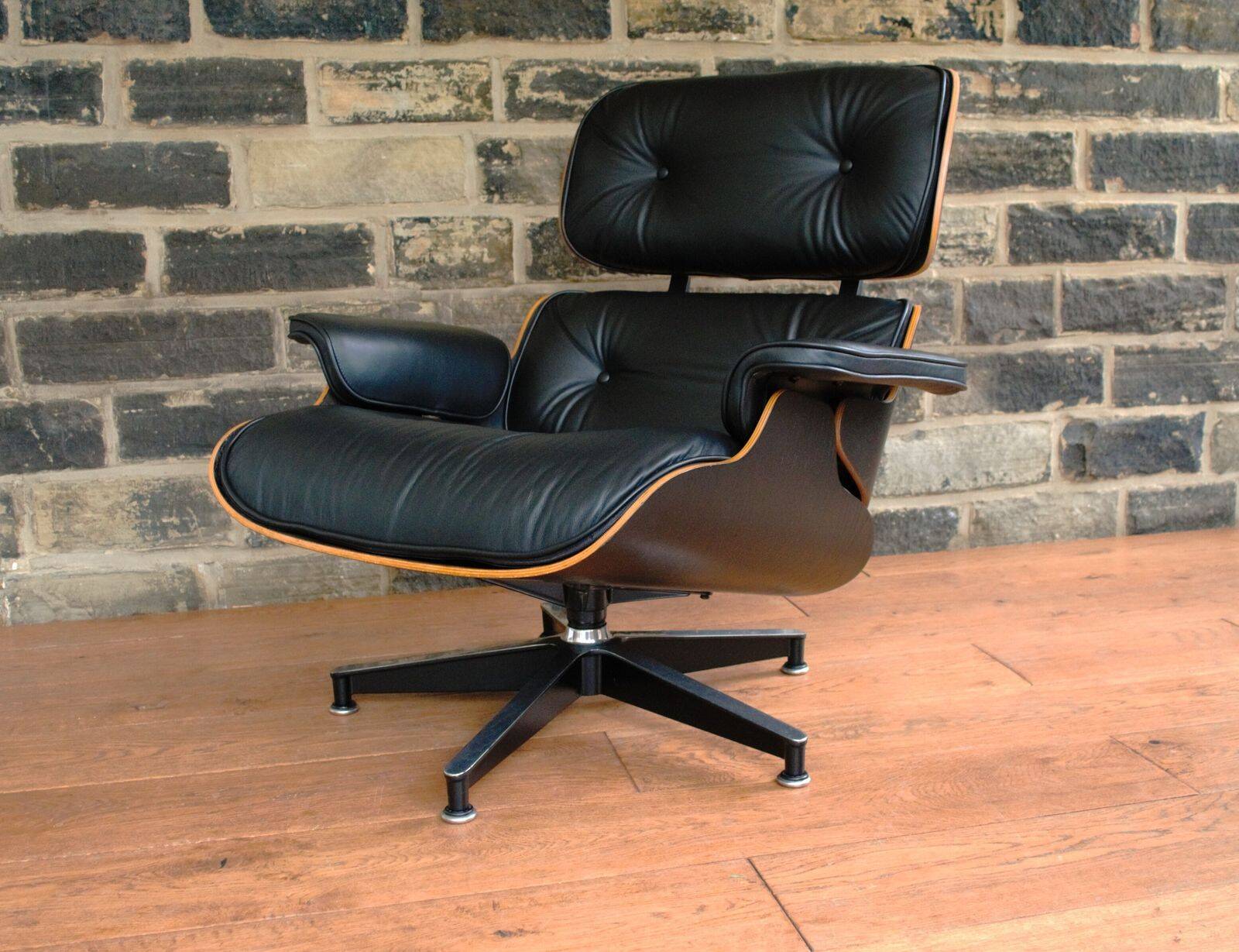 Herman Miller 670 restored version / new leather interior