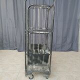Postal sorting trolley with wheels