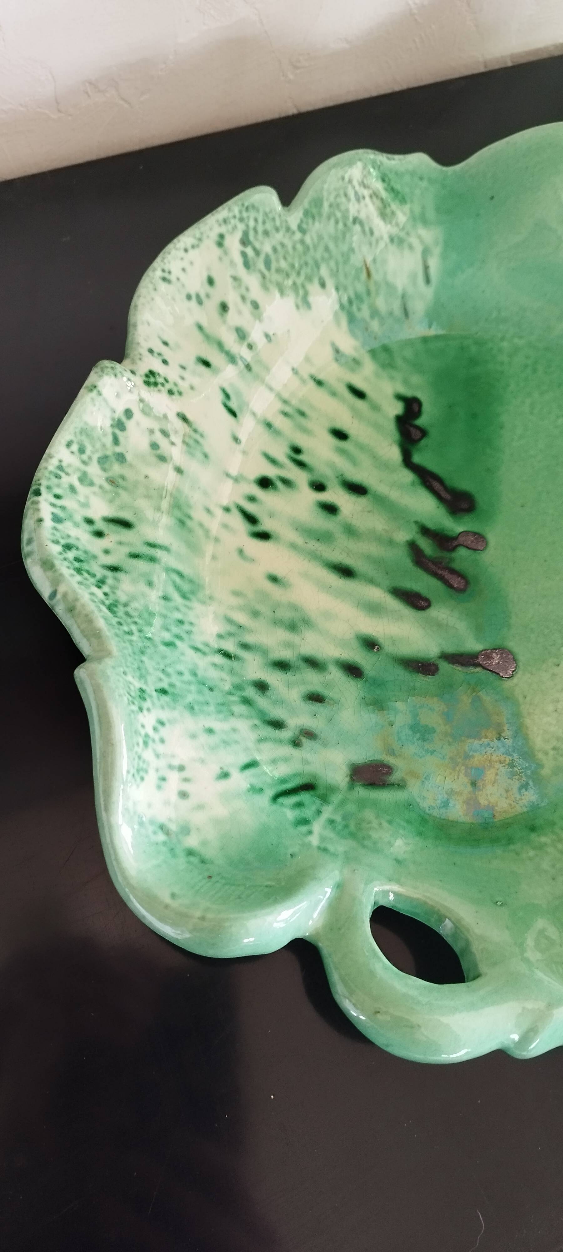 Plate, fruit bowl or leaf-shaped catchall Vallauris