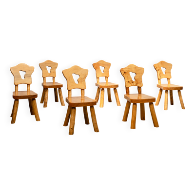 Ensemble de 6 chaises brutalistes en orme massif, 1950