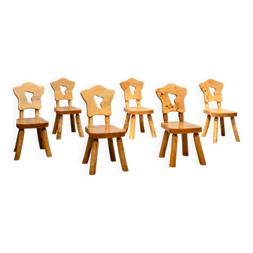 Ensemble de 6 chaises brutalistes en orme massif, 1950