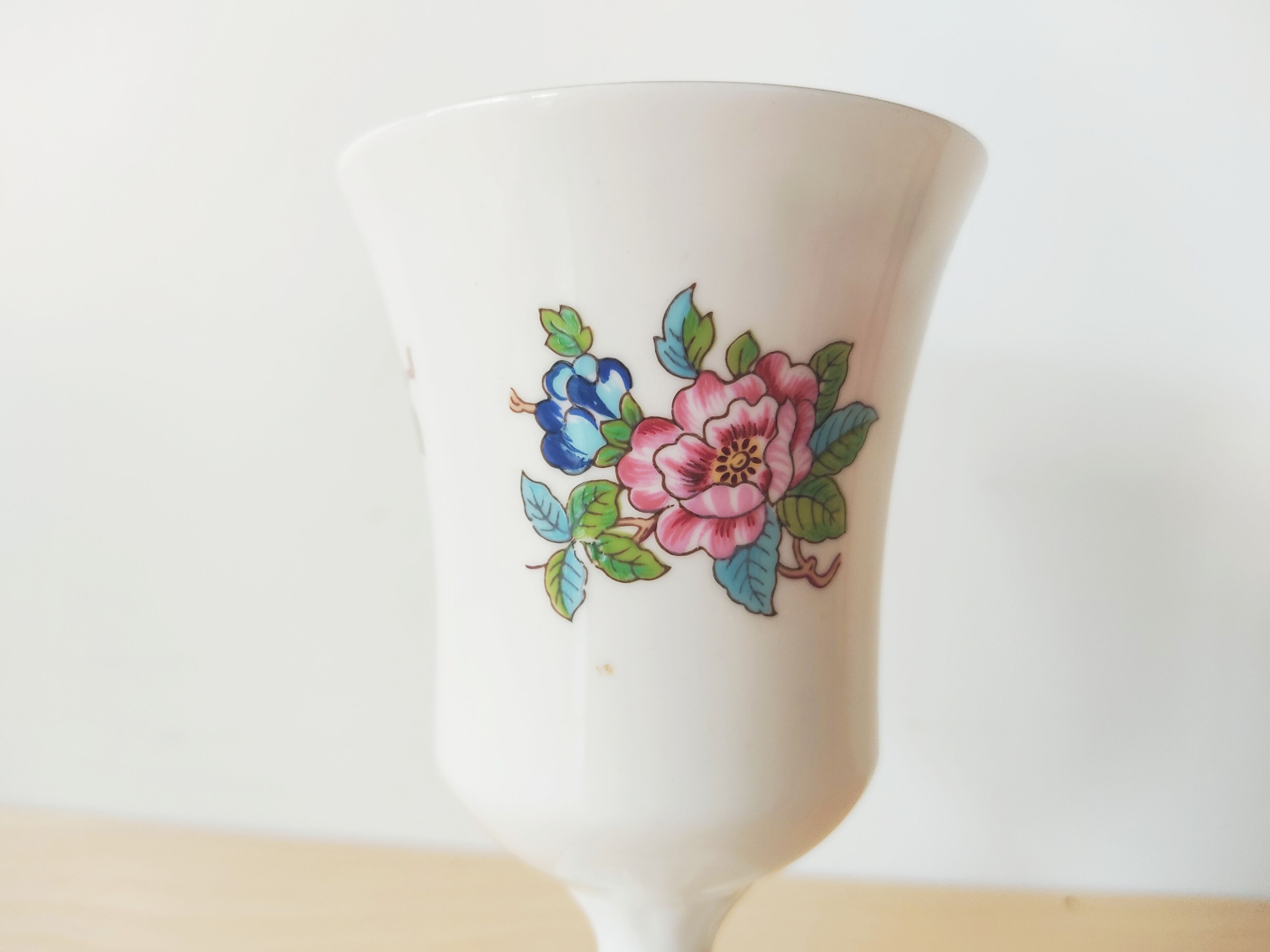 Aynsley porcelain vase bird décor and flowers