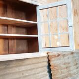 Showcase furniture to hang