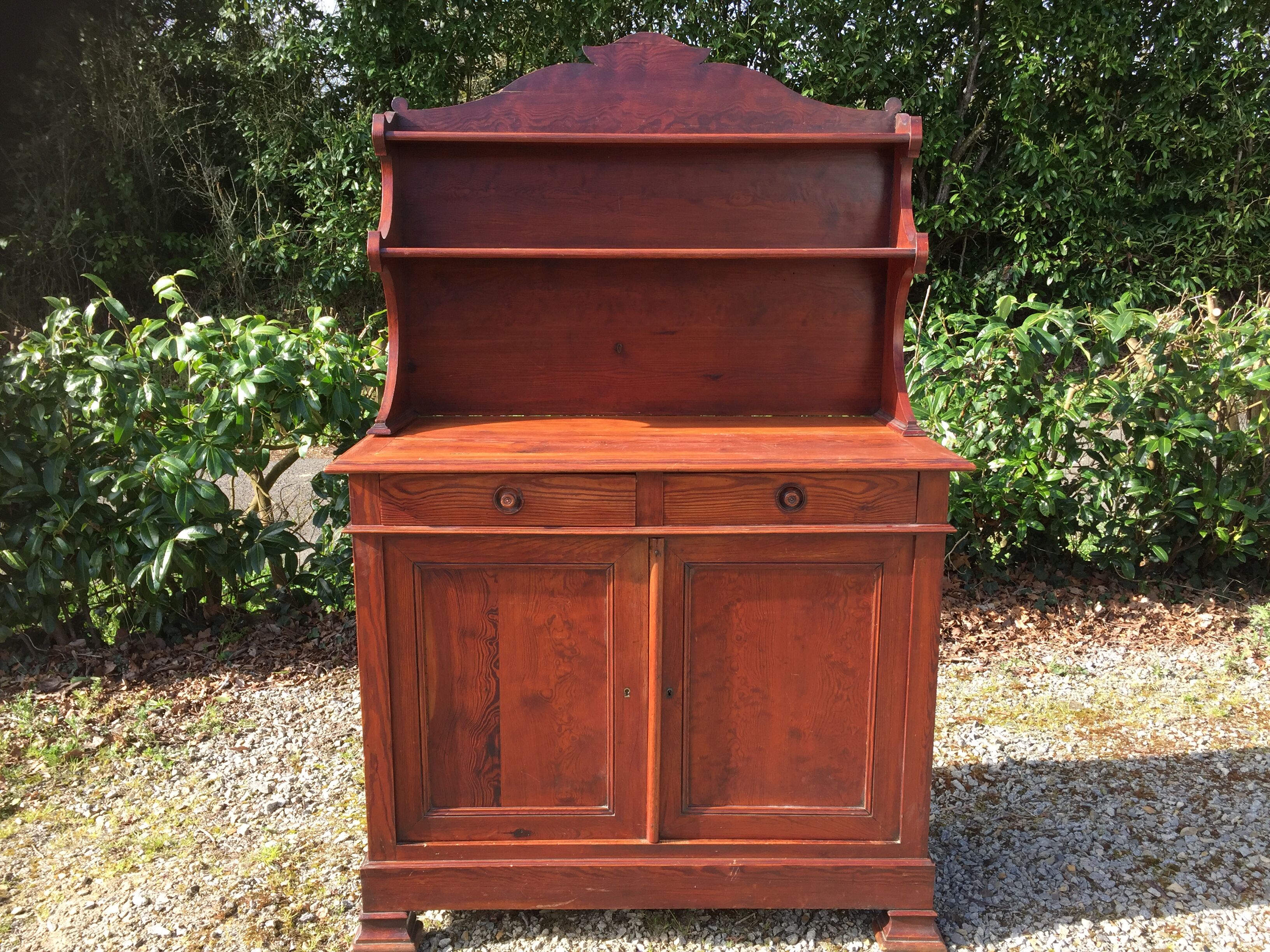 Vintage Parisian buffet in pitchpin with its top St Hubert.