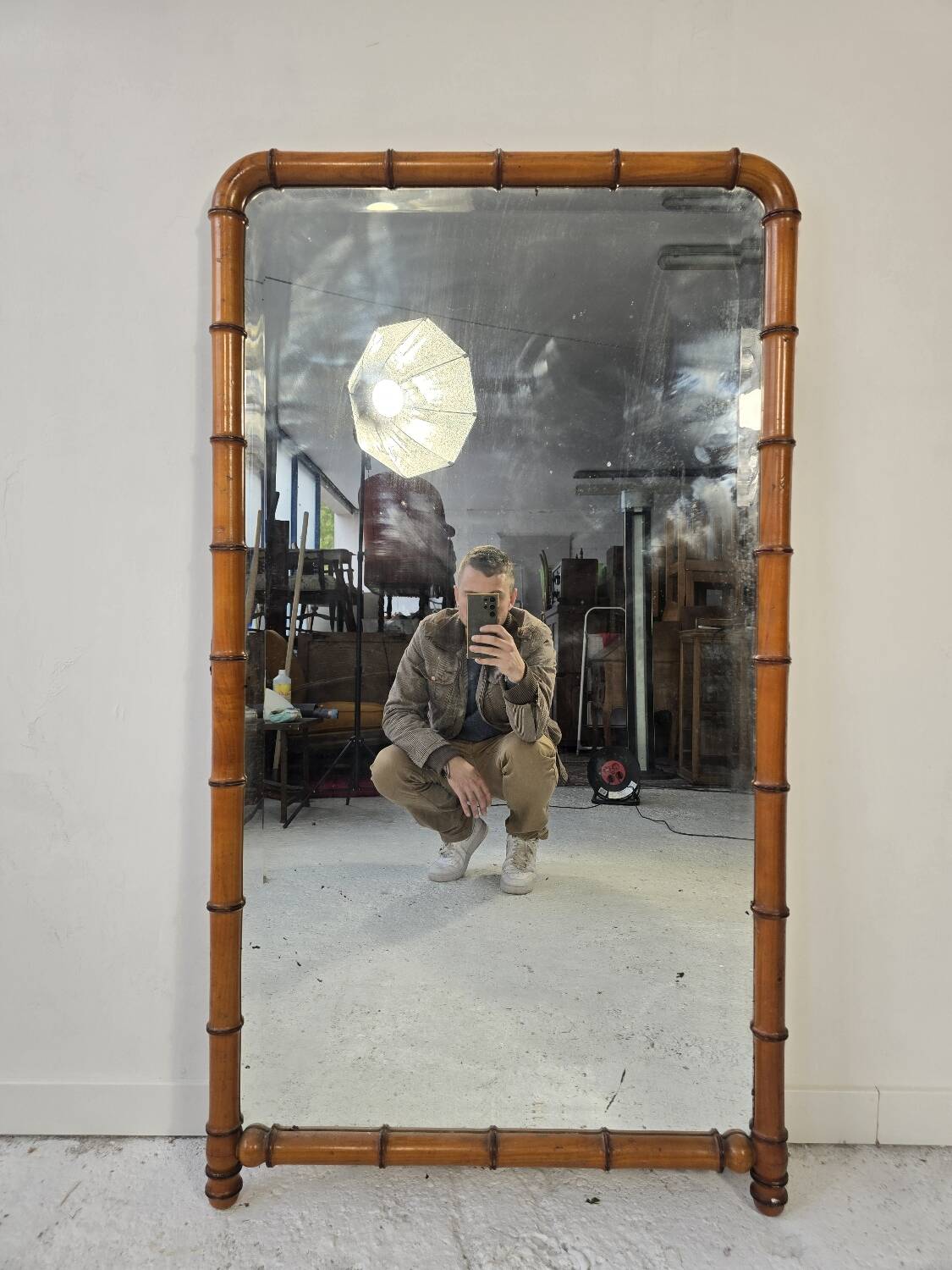 Grand miroir ancien biseauté à décor de bambou – fin XIXᵉ