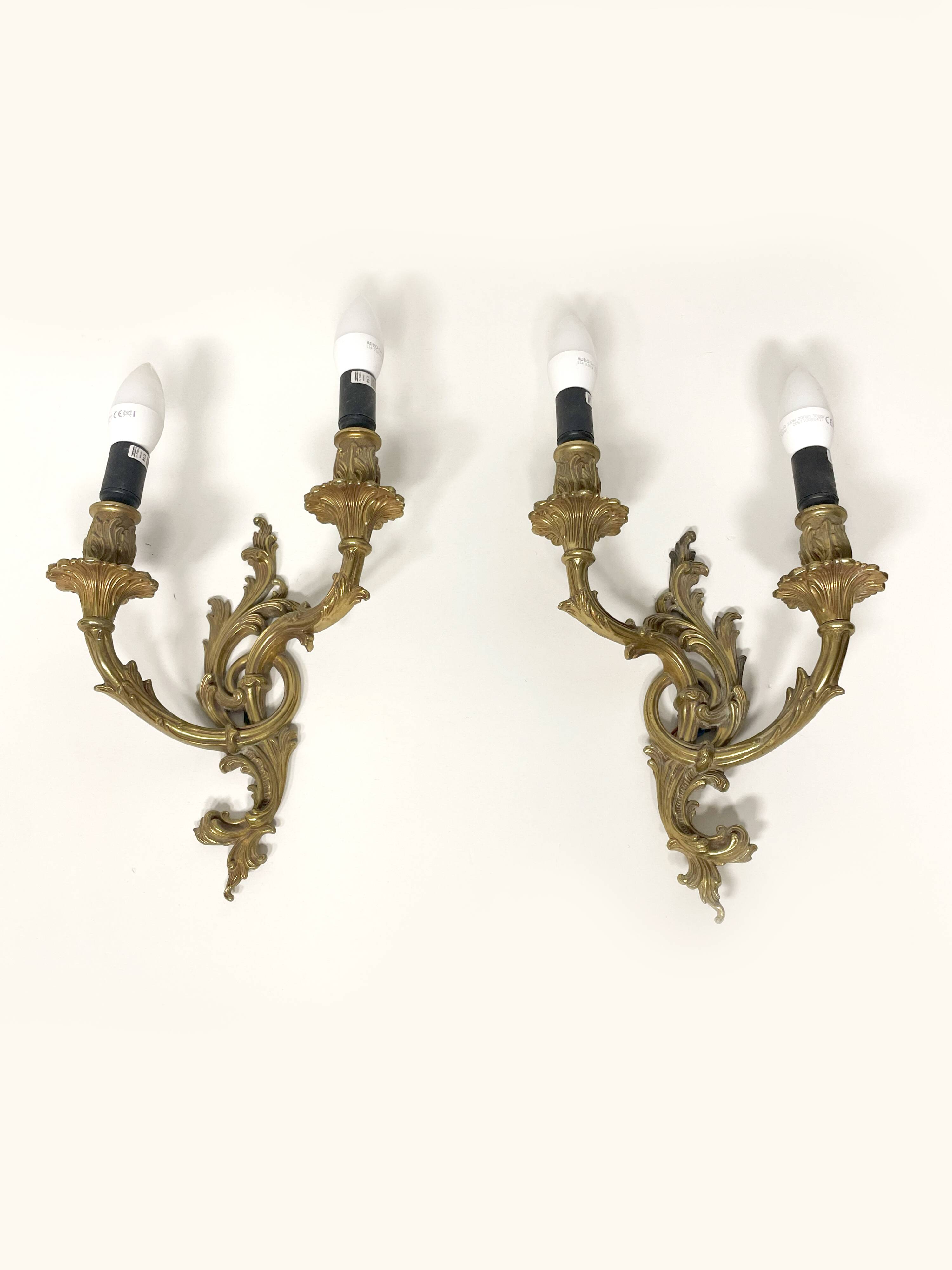 Paire d'appliques murales en bronze chandelier, style classique, Louis XV