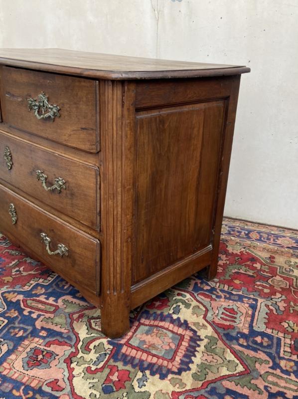 Louis XV 18th century walnut commodity