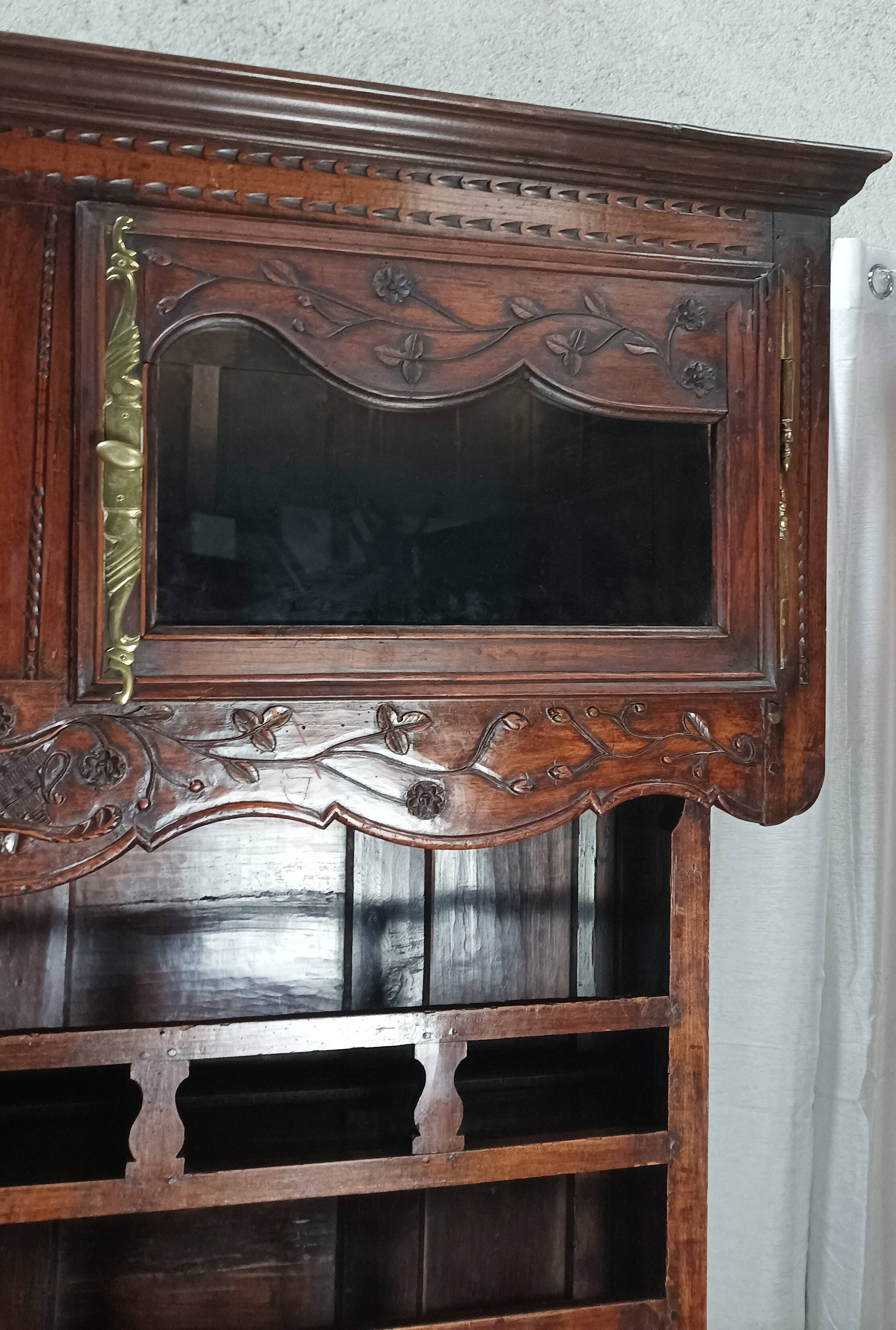 Provençal ash dresser