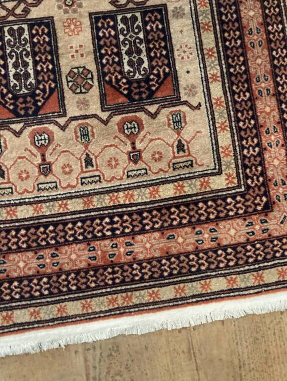 Persian rug in beige wool 150x100