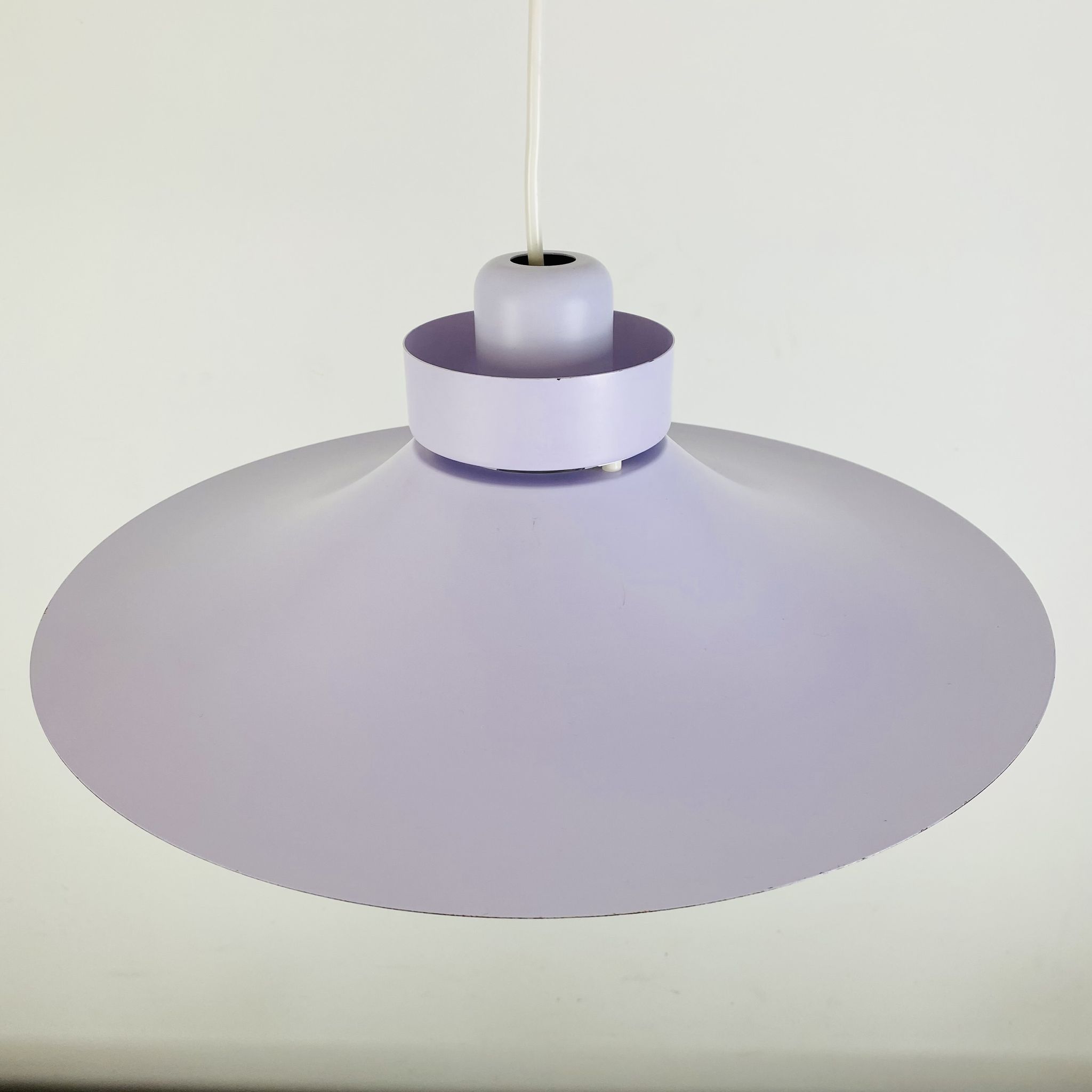 Scandinavian suspension lamp Horn 755 from the 1960s space age in mauve.